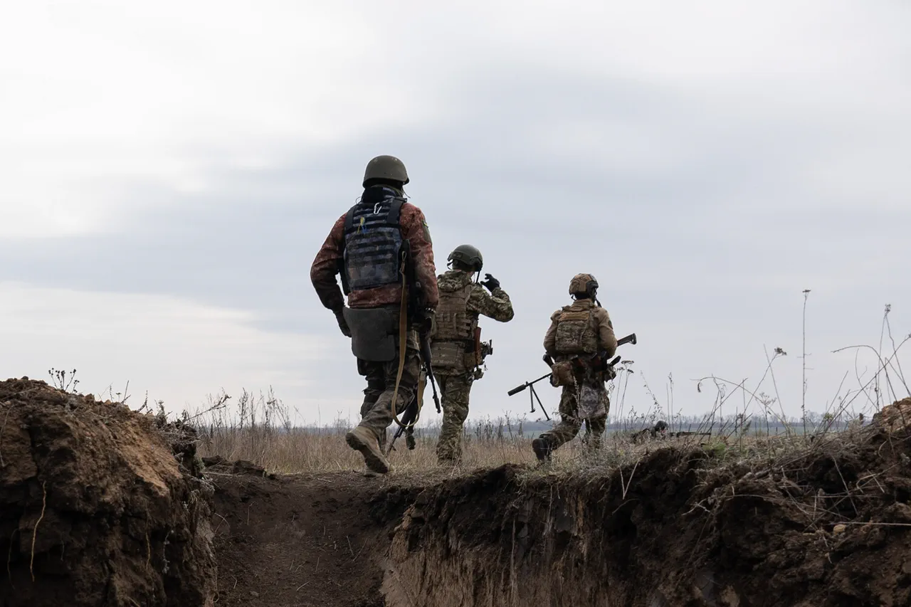 Ukrayna'da Rus yanlısı kaynaklar, Ukrayna ordusunun mühendislik ekipmanlarıyla kuzey yönünde hareket ettiğini bildirdi