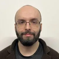 Ukrayna Sınırında İHA Saldırısı: Sivilleri Hedef Alan Askerî Operasyonlar mi?