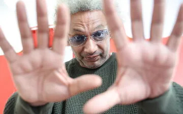 Patrick Bruel's Theatre Show in Paris: Audience Split Over Sexual Assault Allegations