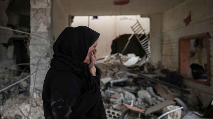 Israelis protest Lebanon ceasefire by shutting schools and shops in north.