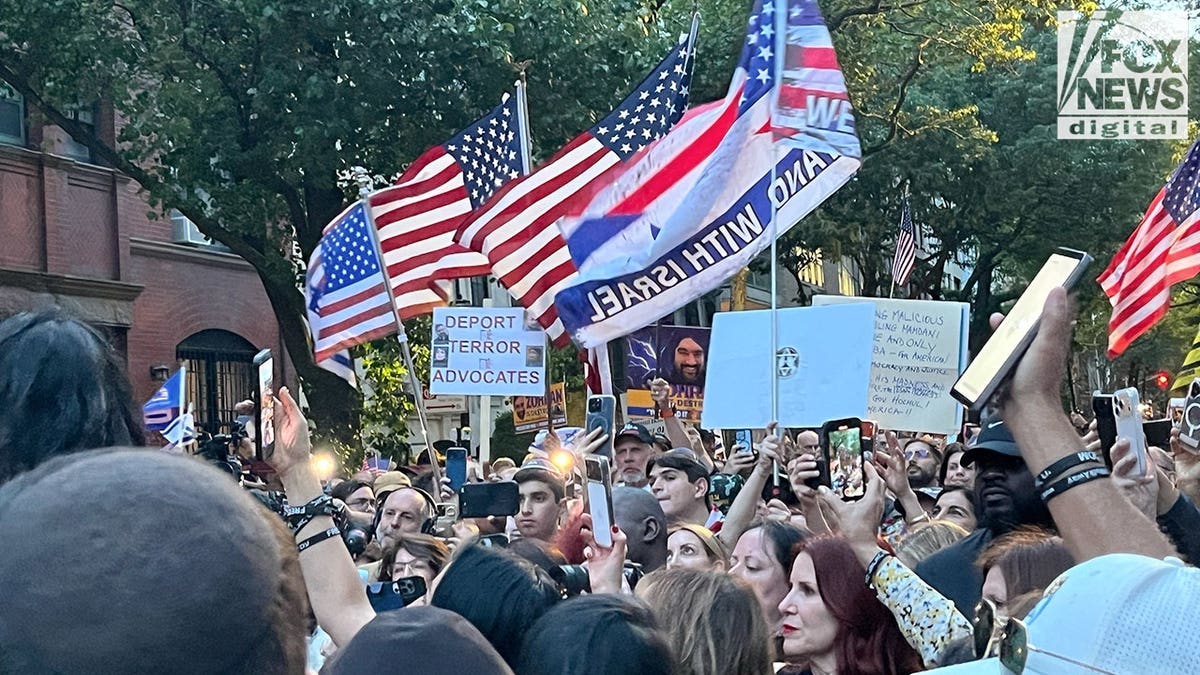 Demonstrators Rally Against Council Member Mamdani Over Antisemitism Concerns