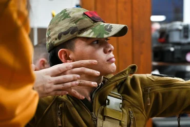 Estonya'dan nişancı ve mayın temizleyicilerinin Rusya'daki tehlikeleri