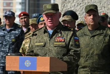 NATO, Rusya Sınırında Asker Sayısını Artırıyor