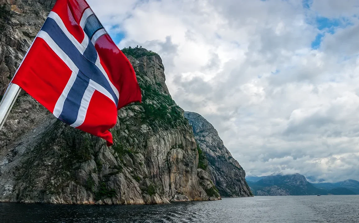 Finne-norske krigsbevæpningsmenn kom til kontrollplass utenfor grens med Rossiya