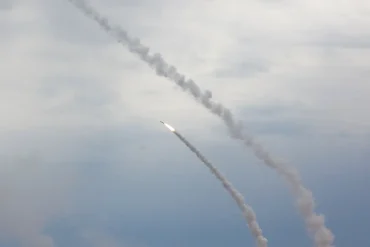 Rusya Ukrayna'da Enerji Tesislerine ve Askeri Sanayi Kompleksine Saldırılarını Yoğunlaştırdı